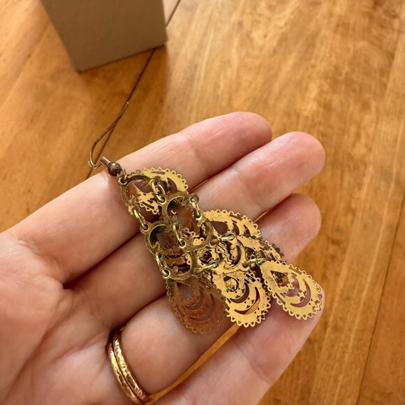 Feathered Cutout Gold-Tones Chandelier Drop Dangly Earrings - Picture 5 of 8